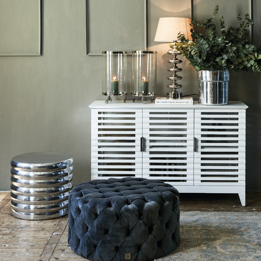 Divers cove dresser